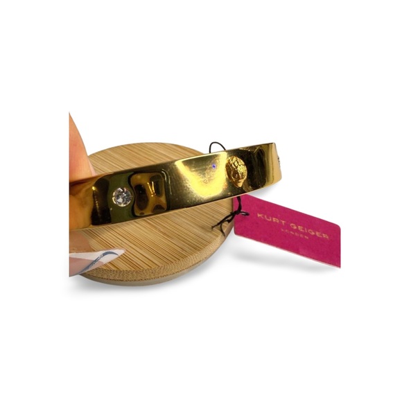 Kurt Geiger London Gold Tone Crystal & Eagle Head Hinged Bangle Bracelet NWT - Picture 3 of 9